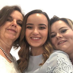 Meet your Posher, Hollie